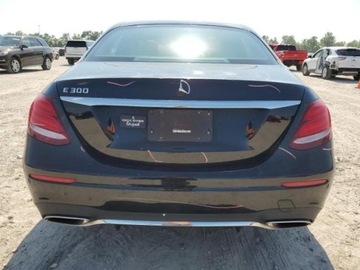 Mercedes Klasa E W213 2019 Mercedes-Benz Klasa E 2019 Mercedes-Benz E-Class E 300 RWD Sedan 2.0 241KM, zdjęcie 5