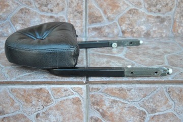 Держатель спинки пассажирского сиденья Suzuki LS 650 Savage