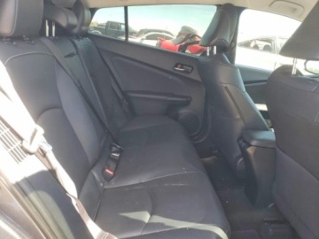 Toyota Prius IV Hatchback Plug-in 1.8 Hybrid Plug-in 122KM 2021 Toyota Prius Prime XLE 2021 1.8 Hybryda Plug-in 121KM, zdjęcie 10