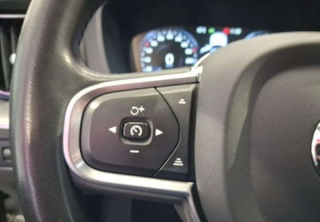 Volvo XC60 II 2021 Volvo XC 60 VAT 23 Momentum 2.0B4 mHEV 197KM Automat 2021 r., Salon PL, I, zdjęcie 11
