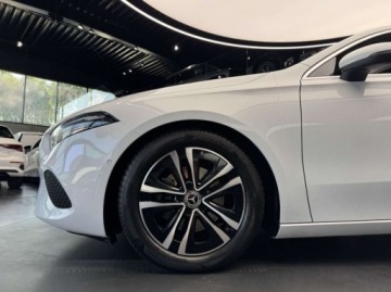 Mercedes Klasa A W177/V177 Hatchback Facelifting 2.0 200d 150KM 2023 Mercedes-Benz Klasa A 200 d Progressive Kamera cofania CarPlay Android, zdjęcie 10