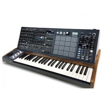 Аналоговый синтезатор Arturia MatrixBrute
