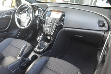 Opel Astra J GTC 1.4 Turbo ECOTEC 120KM 2017 Opel Astra 1.4Turbo OPC Line GTC doinwestowana gwa, zdjęcie 12