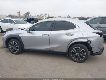 Lexus UX 2023 Lexus UX 250H 2023 2.0l 2.0 Hybryda 181KM, zdjęcie 2