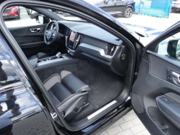 Volvo XC60 II 2022 Volvo XC 60 R Design Navi Full Led Alu 20 Skora B4 Kamera Keyless Go 2022, zdjęcie 9