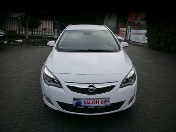 Opel Astra J Sports Tourer 1.4 Turbo ECOTEC 140KM 2011 Opel Astra 1.4t Xenon Stan b.dobry Gwarancja 12mc, zdjęcie 2