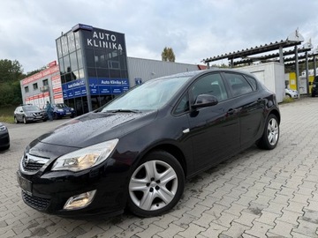 Opel Astra J Hatchback 5d 1.4 Turbo ECOTEC 140KM 2011 Opel Astra ZAMIEŃ swoje auto zostaw w rozliczeniu – Dowóz pod dom