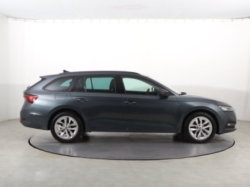 Skoda Octavia III Kombi Facelifting 2.0 TDI 150KM 2020 Skoda Octavia 2.0 TDI, Salon Polska, zdjęcie 5