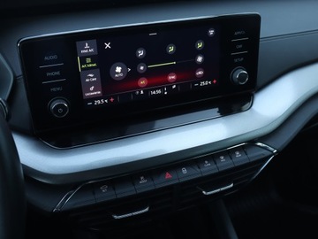 Skoda Octavia IV Kombi 2.0 TDI 150KM 2022 Skoda Octavia 2.0 TDI, Salon Polska, zdjęcie 12