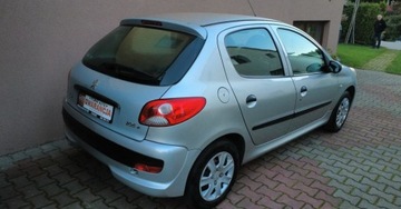 Peugeot 206 Hatchback 5d + 1.4 75KM 2010 Peugeot 206 plus Peugeot 206 plus 206 1.4 Presence 1.4 Benzyna 75KM, zdjęcie 3