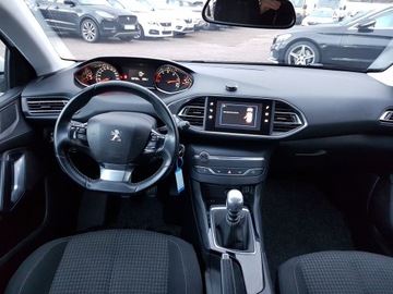 Peugeot 308 II SW Facelifting 1.5 BlueHDI 130KM 2019 Peugeot 308 SW BLUEHDI 130 STOP &amp; START, zdjęcie 11