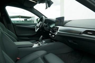 BMW Seria 5 G30-G31 Touring Facelifting 2.0 520d 190KM 2022 BMW 520 BMW 520d xDrive Fotel z Pamięcią Dostęp Ko, zdjęcie 11