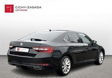 Skoda Superb III Liftback 2.0 TDI 190KM 2018 Skoda Superb Sportline, 4x4, ACC, DCC, Smart Link, Hak, Kamera, FV23 2.0, zdjęcie 4