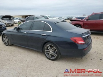 Mercedes Klasa E W213 2017 Mercedes-Benz Klasa E _E300_W213_2.0 L_241 km_2017r 2.0 Benzyna 241KM, zdjęcie 3