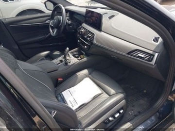 BMW Seria 5 G30-G31 2022 BMW Seria 5 M550i xDrive 2022 4.4l 4.4 Benzyna 523KM, zdjęcie 9
