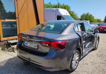 Toyota Avensis III Sedan Facelifting 2015 1.6 Valvematic 132KM 2016 Toyota Avensis I rej 2017r, SALON POLSKA. 1.6 LPG. Uszkodzony prawy bok. J, zdjęcie 3