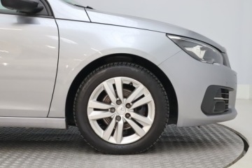 Peugeot 308 II SW Facelifting 1.5 BlueHDI 130KM 2019 Peugeot 308 1.5 BlueHDi, Salon Polska, zdjęcie 14