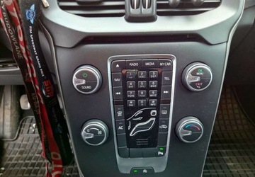 Volvo V40 II Cross Country D2 115KM 2014 Volvo V40 Volvo V40 D2 Momentum 1.6 Diesel 115KM, zdjęcie 14