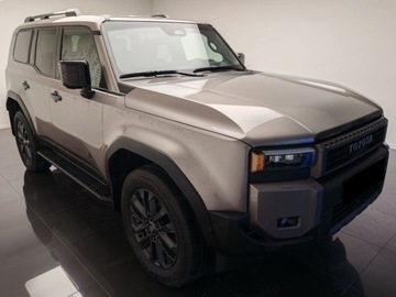 Toyota Land Cruiser VII Terenowy 5d 2.8 D-4D 204KM 2025 Od ręki - Executive 2.8 Diesel 205KM | Martwe pole!, zdjęcie 2