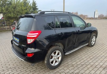Toyota RAV4 III MPV Facelifting 2.2 D-4D 150KM 2011 Toyota RAV4 2.2 D-4D 150KM 2011r skora alcantara 2.2 Diesel 150KM, zdjęcie 3