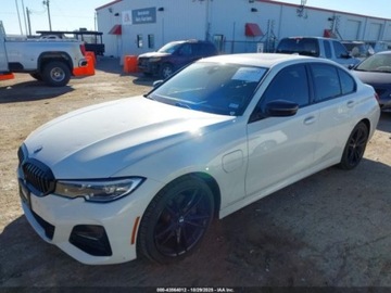 BMW Seria 3 G20-G21 2021 BMW Seria 3 330e, 2021r., 2.0L 2.0 Benzyna 180KM, zdjęcie 1