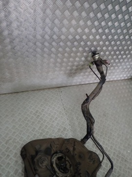 MERCEDES C W205 63 AMG NÁDRŽ PALIVA ČERPADLO