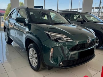 Toyota 2025 Od ręki - Comfort 1.5 Hybrid 116KM | Podgrzewane fotele!, zdjęcie 2