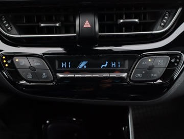 Toyota C-HR I Crossover 1.2L Turbo 116KM 2019 Toyota C-HR 1.2 Turbo, Salon Polska, zdjęcie 12