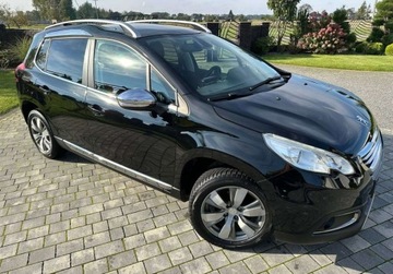 Peugeot 2008 I SUV 1.2 PureTech 82KM 2015 Peugeot 2008 Allure Panorama Navi Serwis Zadbany 1-wlasc Polecam Doposaz