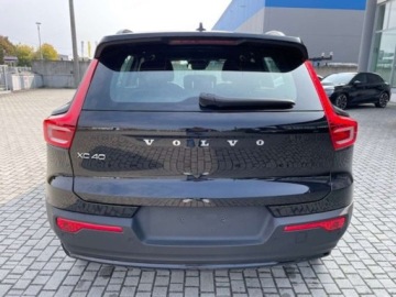 Volvo XC40 Crossover Facelifting 2.0 B3 163KM 2025 VOLVO XC40 B3 Plus Dark Suv 2.0 163KM 2025, zdjęcie 3