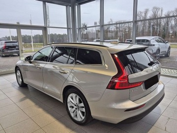 Volvo V60 II  Kombi Facelifting 2.0 B4 B 197KM 2025 VOLVO V60 B4 Core Combi 2.0 (197KM) 2025, zdjęcie 2