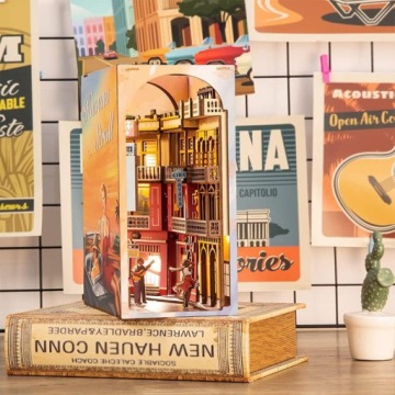 Book Nook Havana оо-на-на CuteBee Гавана, Куба Домик среди книг