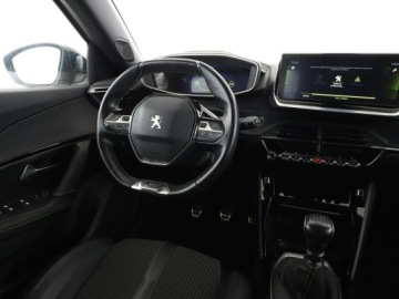 Peugeot 2008 I SUV Facelifting 1.2 PureTech 130KM 2019 Peugeot 2008 full LED półskóra virtual cocpit, zdjęcie 15