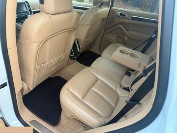 Porsche Cayenne II SUV Facelifting 3.6 300KM 2017 Porsche Cayenne Tiptronic S 3.6 Benzyna 300KM 4x4 2017r, zdjęcie 6