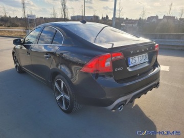 Volvo S60 II Sedan Facelifting 2.0 D4 DRIVE-E 190KM 2018 Volvo S60 2.0D4 R-Designe Rewelacja Bezwypadkowy 2.0 Diesel 190KM, zdjęcie 5