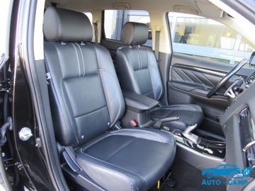 Mitsubishi Outlander III 2015 Mitsubishi Outlander PHEV*aso*KAMERY 360 o*INSYLE+, zdjęcie 20