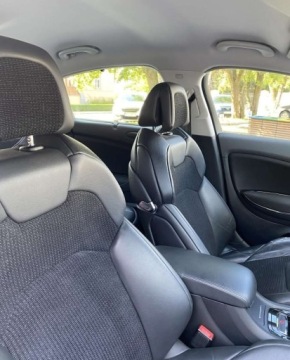 Citroen C5 III Sedan 3.0 V6 HDi Biturbo FAP 241KM 2011 Citroen C5 Citroen C5 III 3.0 HDi V6 Exclusive aut 3.0 Diesel 240KM, zdjęcie 8