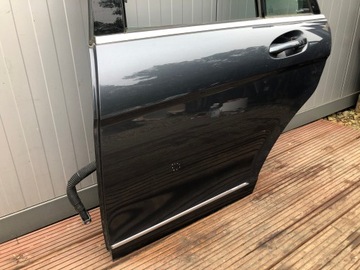 MERCEDES W204 COMBI В КОМПЛЕКТЕ ЗАДНЯЯ ЛЕВАЯ ДВЕРЬ