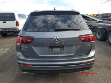 Volkswagen Tiguan II 2021 Volkswagen Tiguan 2021 r., 2,0L 4X4 SE 2.0 Benzyna 184KM, zdjęcie 4