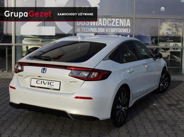 Honda Civic XII Hatchback 2.0 i-MMD 184KM 2023 Honda Civic e:HEV 2.0 184KM XI Elegance Testowy Bezywpadkowy, zdjęcie 7