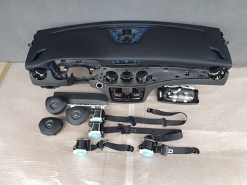 Mercedes CLA W117 deska konsola airbag pasy