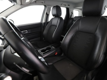 Land Rover Discovery Sport SUV 2.0 TD4 150KM 2018 Land Rover Discovery Sport automat 4x4 ACC navi, zdjęcie 12