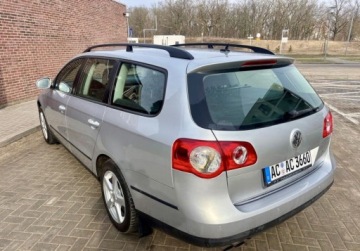 Volkswagen Passat B6 Variant 2.0 TDI-CR DPF 110KM 2010 Volkswagen Passat Variant 2.0 TDI B6 DSG KLIMA NAVI Oplacony Stan bdb ZAM, zdjęcie 5