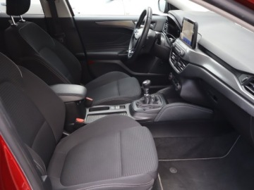Ford Focus III Hatchback 5d facelifting 1.0 EcoBoost 125KM 2018 Ford Focus 1.0 EcoBoost, Salon Polska, Navi, zdjęcie 8