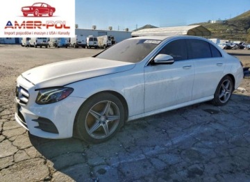 Mercedes Klasa E W213 2017 Mercedes-Benz Klasa E 300 2017 2.0l 2.0 Benzyna 241KM