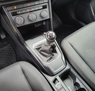 Volkswagen T-Roc I SUV 1.0 TSI 110KM 2021 Volkswagen T-Roc 1.0 TSI Life, 110KM, Salon PL, zdjęcie 19