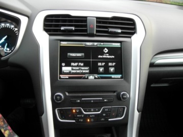 Ford Mondeo V Kombi 2.0 TDCi 150KM 2015 Ford Mondeo Klimatronik Nawigacja Alu Felgi Komputer 2.0 Diesel 150KM, zdjęcie 28