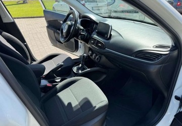 Fiat Tipo II Station Wagon 1.6 MultiJet 120KM 2017 Fiat Tipo Fiat Tipo Kombi 1.6 MultiJet DCT Lounge 1.6 Diesel 120KM, zdjęcie 10