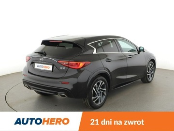 Infiniti Q30 1.6T 156KM 2019 Infiniti Q30 Luxe automat panorama kamera360 navi, zdjęcie 6