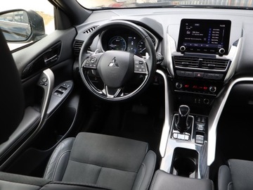 Mitsubishi Eclipse Cross SUV PHEV 2.4 188KM 2022 Mitsubishi Eclipse Cross Plug-in-Hybrid, zdjęcie 6